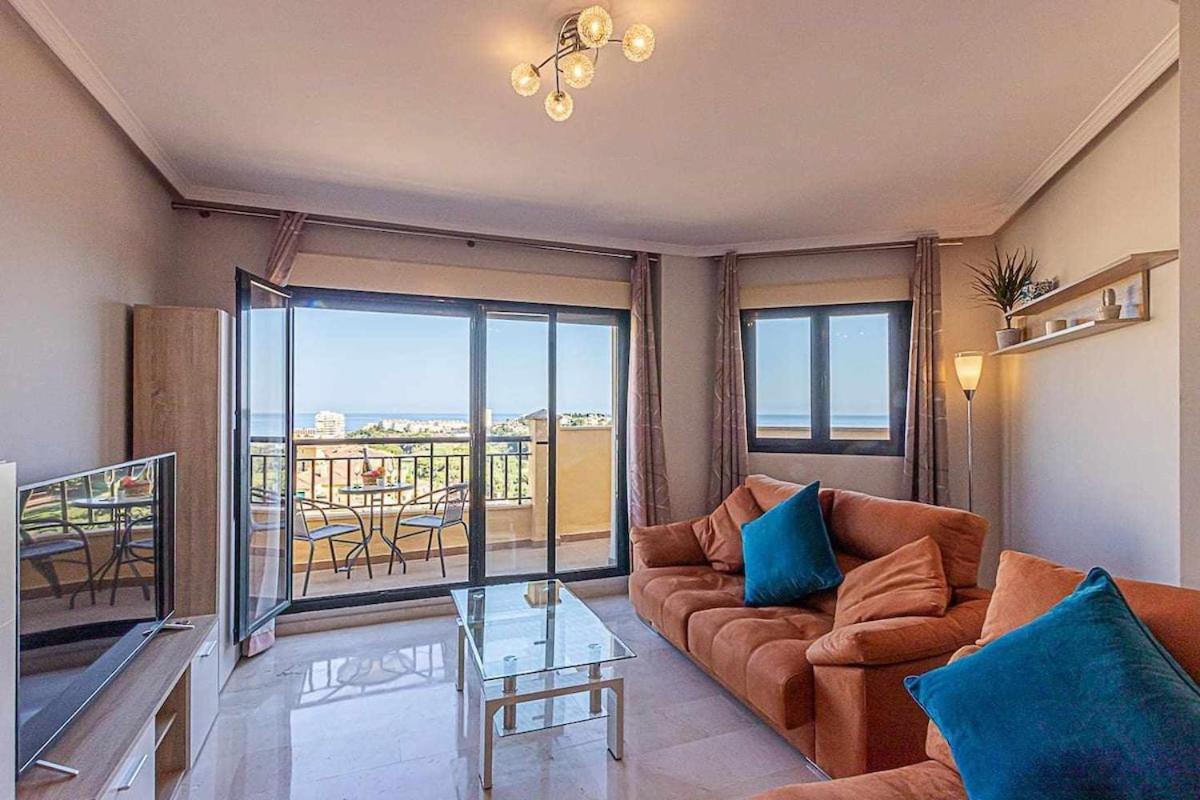 797 Holiday Rentals - Moderno Piso Para 5 Con Hermosas Vistas Benalmádena Exterior foto